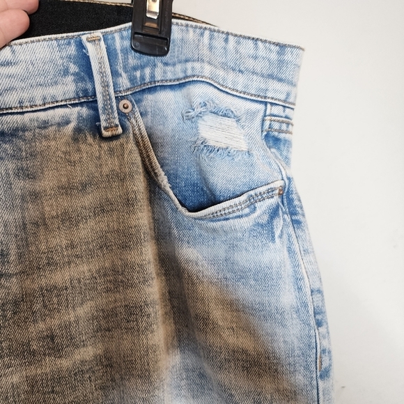 Old Navy lightwash plus Size 18 jeans. Comfort waist. - Picture 7 of 14